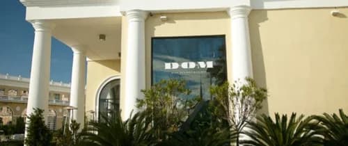 D.O.M.